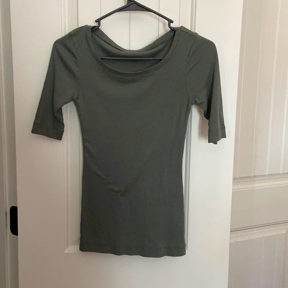 Short Sleeve Top in Olive Green